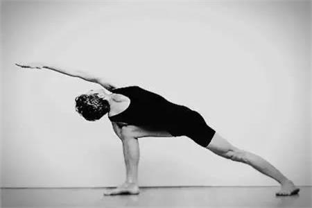 1550458557804375.jpg 瑜伽初入门,除了体式,你更要知道的内在关系.jpg