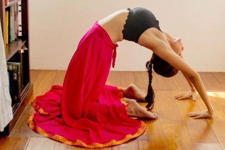 1553742690570395.jpg s一些减肥减脂的瑜伽动作,练完就能穿上漂亮衣服了.JPG